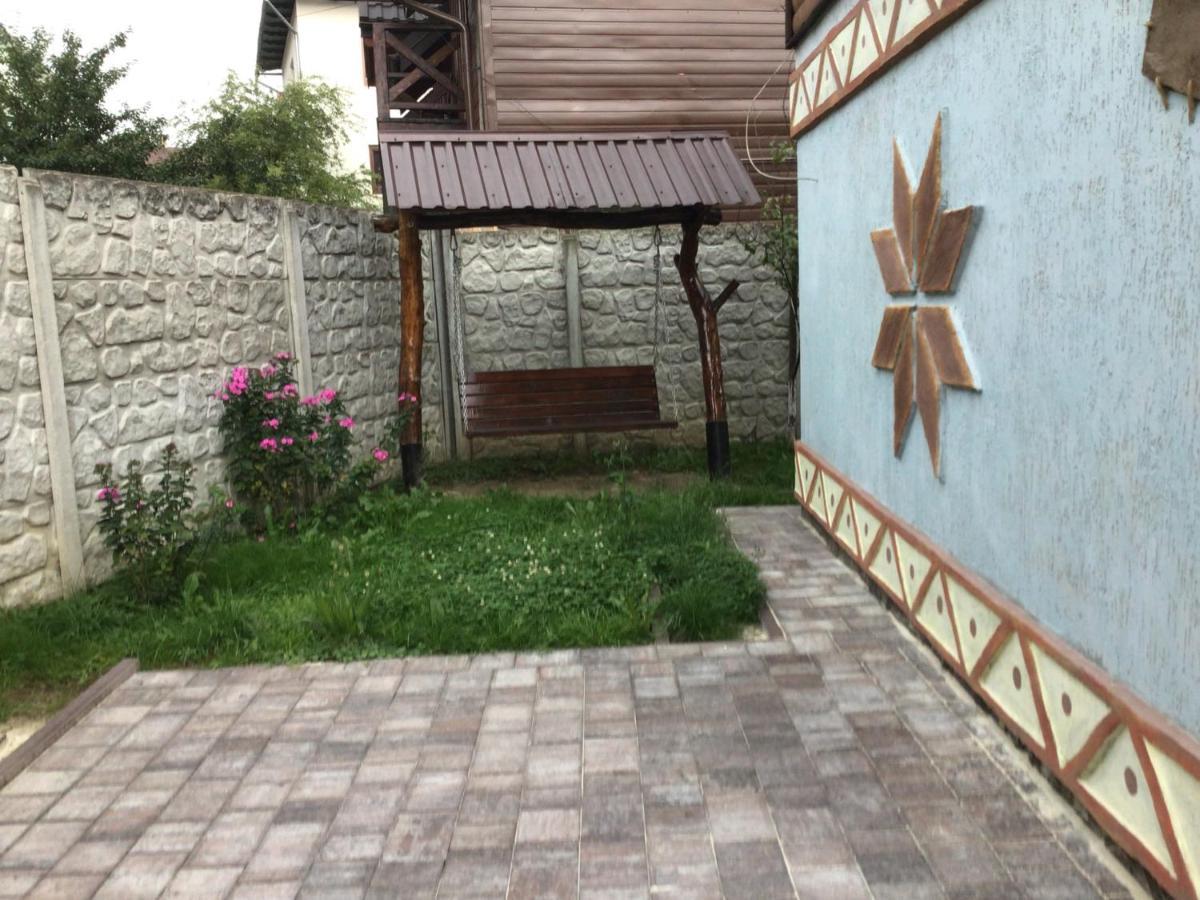 Рукавичка Γιαρέμτσε Εξωτερικό φωτογραφία